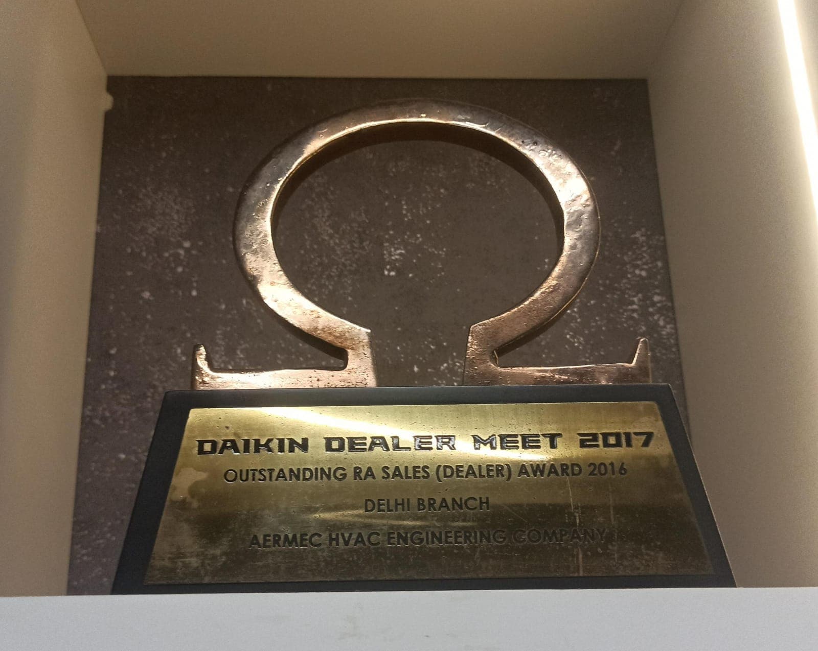 Daikin Dealer Meet — Outstanding RA Sales (Dealer)